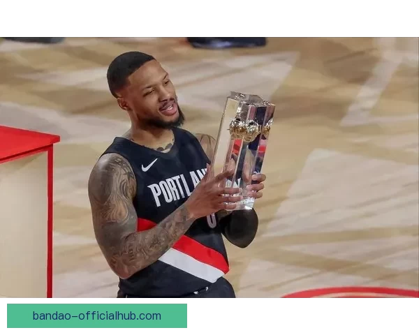 利拉德谈复出后目标 专注于球队胜利不看个人数据